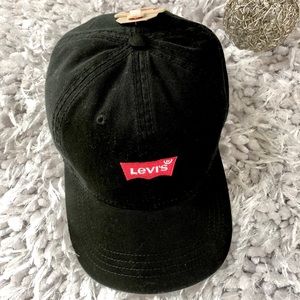 New with tags LEVI’S logo hat .Black with red logo